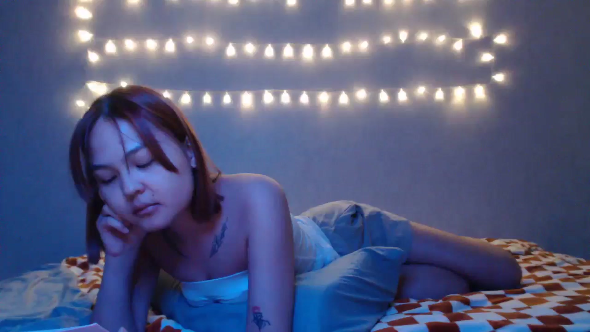 Gallery image thumbnail from Kylie_X's myfreecams stream on, 02/21/2024, 17:54 image 11 of 20
