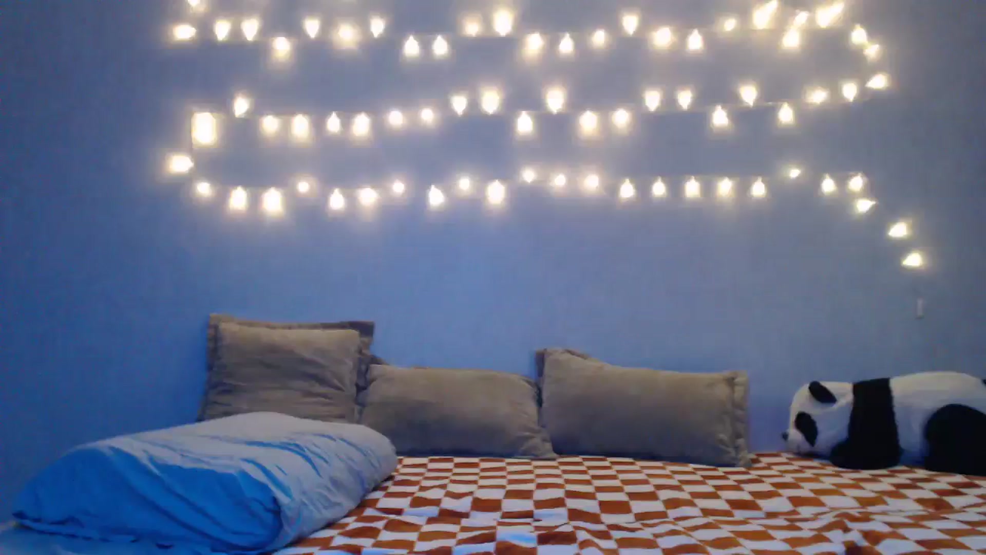 Gallery image thumbnail from Kylie_X's myfreecams stream on, 03/05/2024, 12:23 image 18 of 20