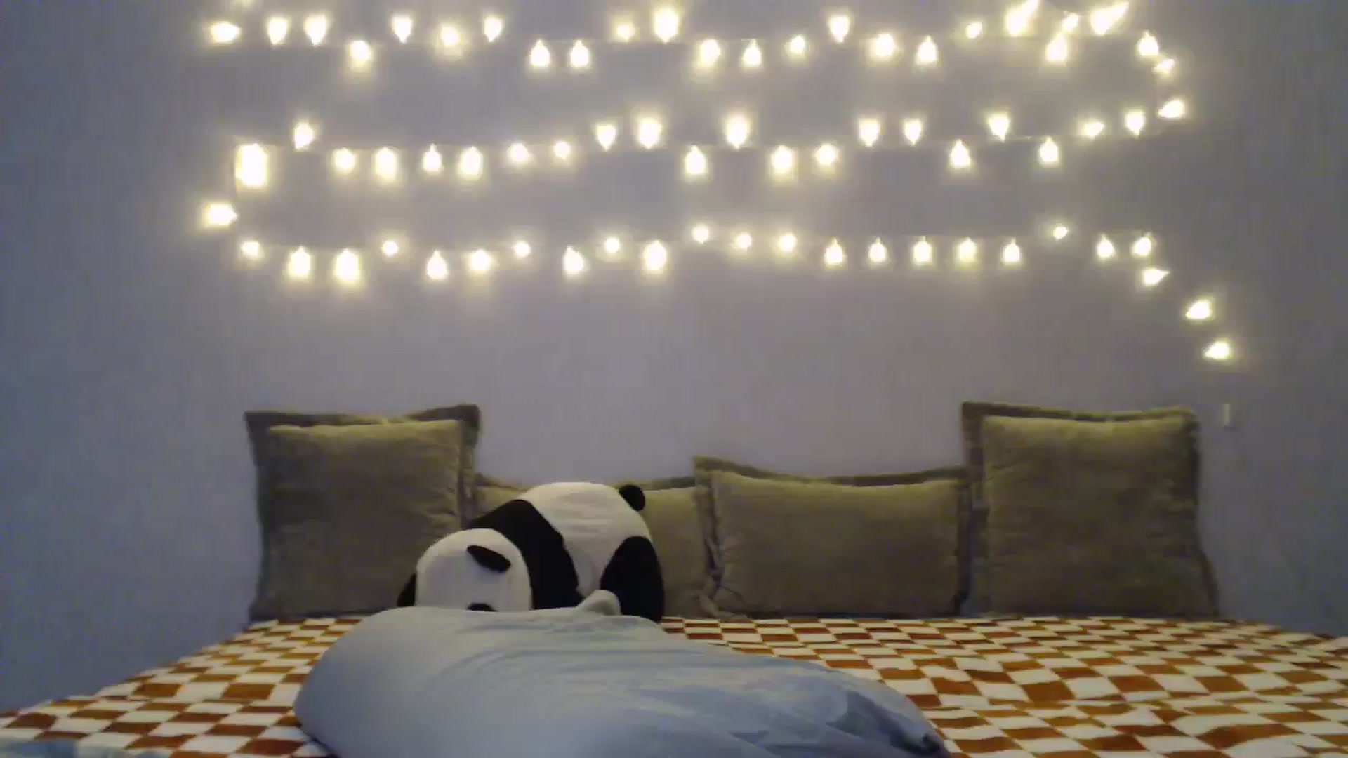 Gallery image thumbnail from Kylie_X's myfreecams stream on, 03/06/2024, 14:17 image 17 of 20