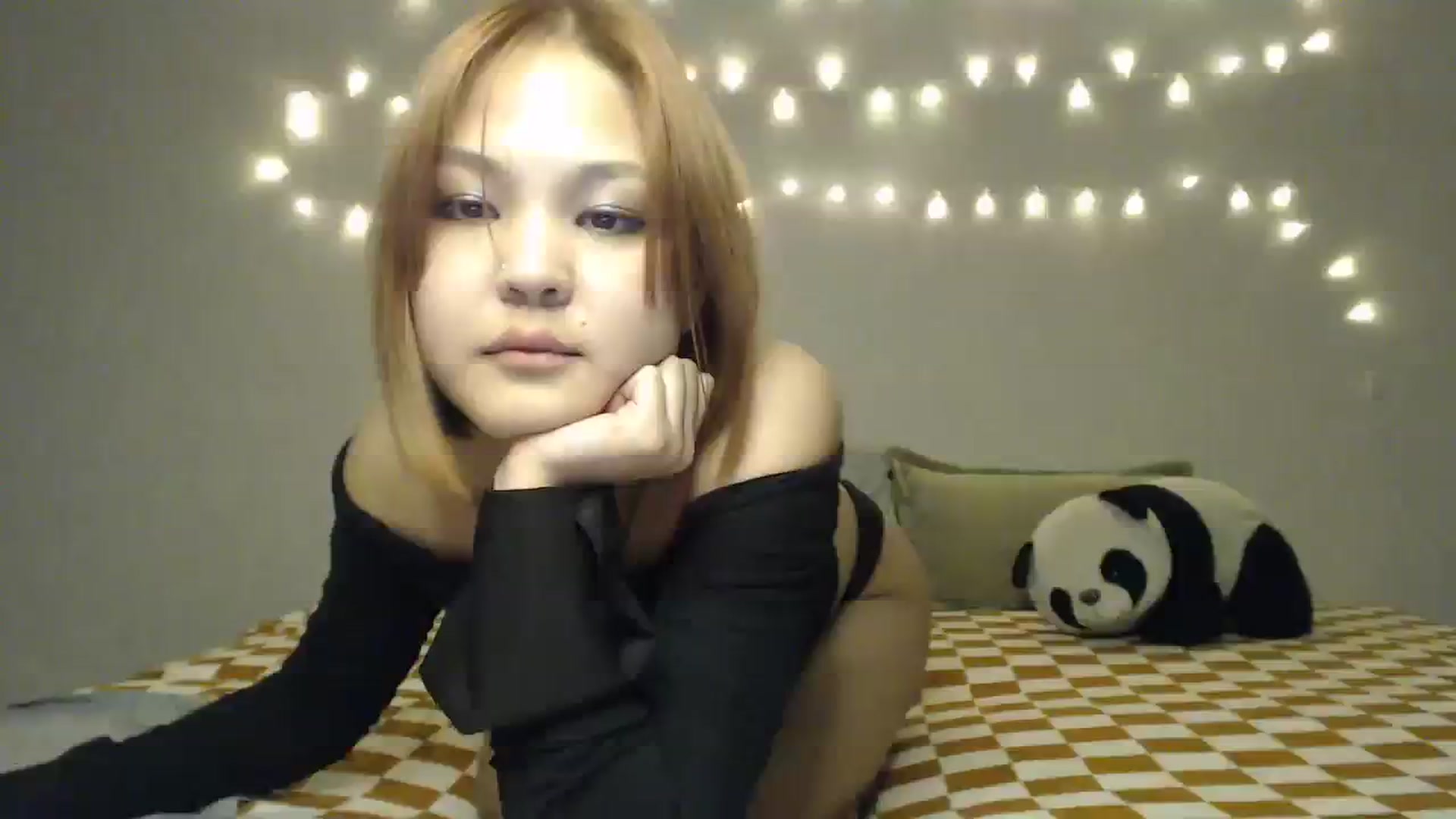 Gallery image thumbnail from Kylie_X's myfreecams stream on, 03/08/2024, 16:50 image 14 of 20