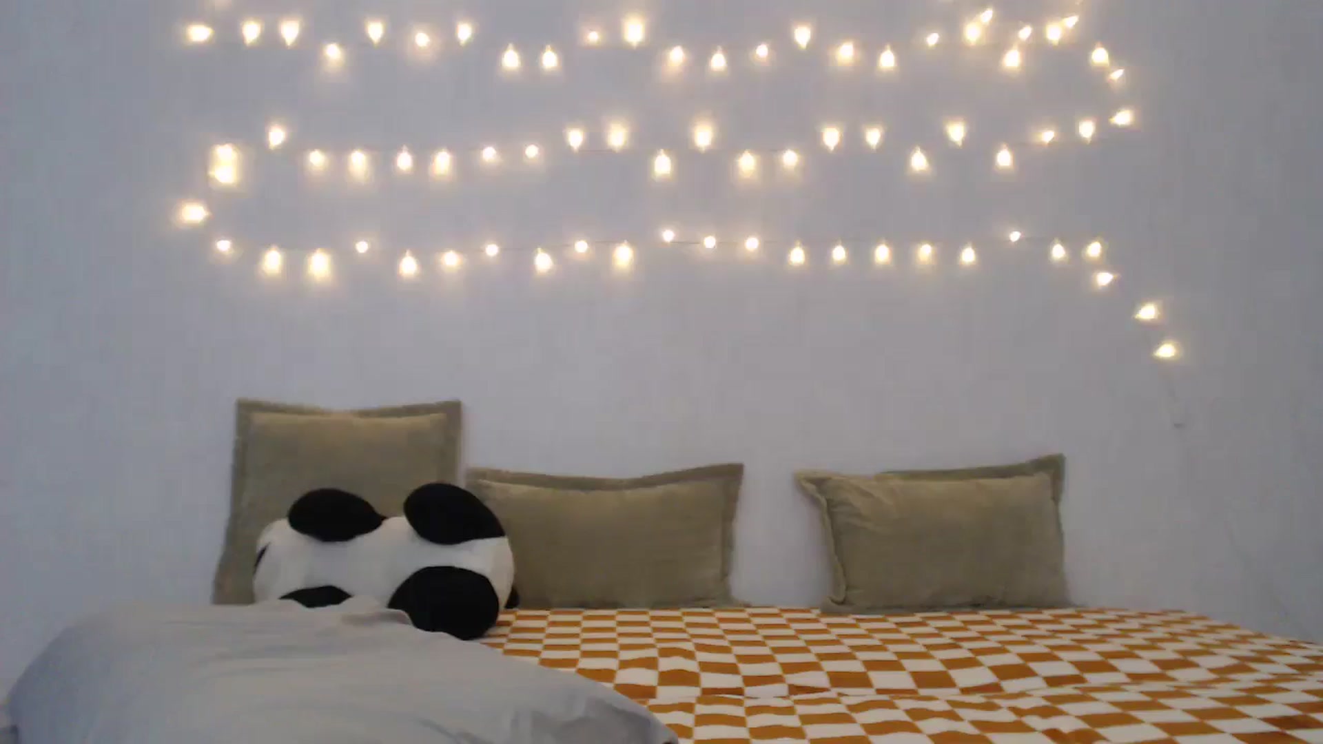 Gallery image thumbnail from Kylie_X's myfreecams stream on, 03/10/2024, 09:59 image 20 of 20