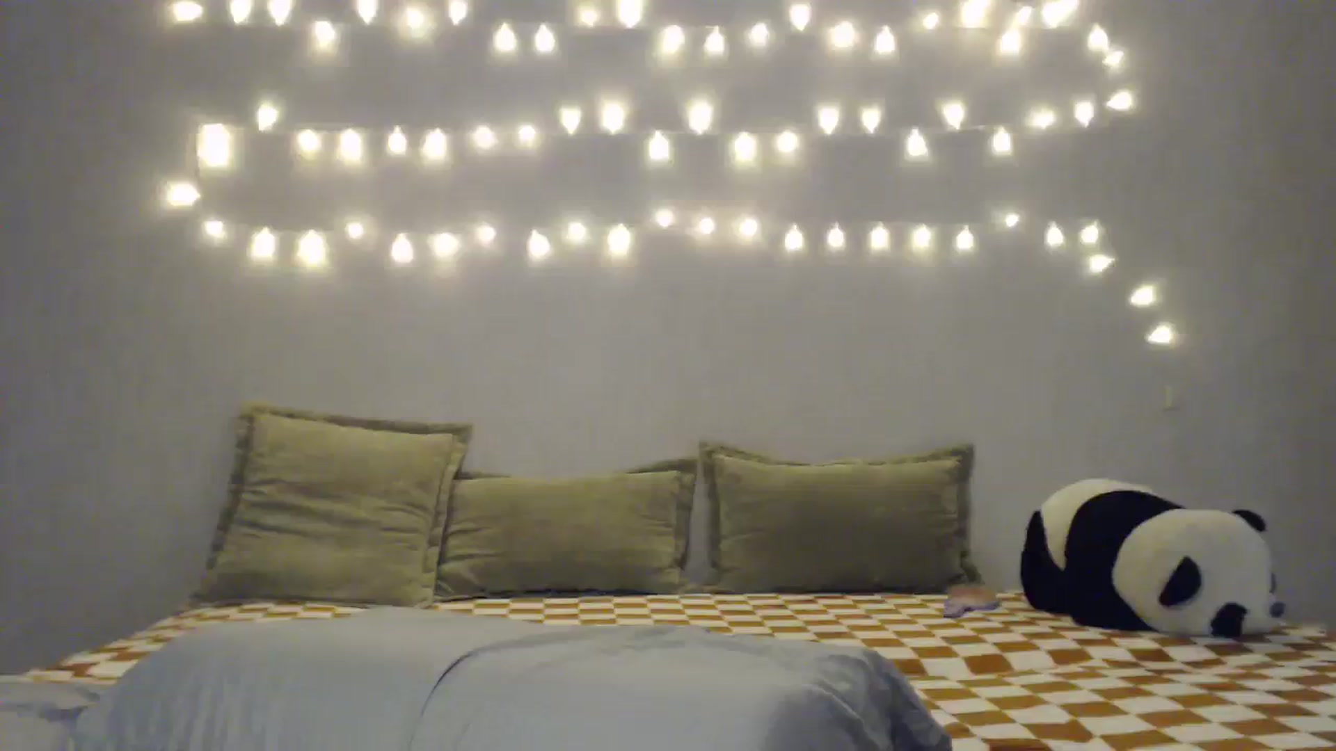 Gallery image thumbnail from Kylie_X's myfreecams stream on, 03/12/2024, 15:34 image 18 of 20