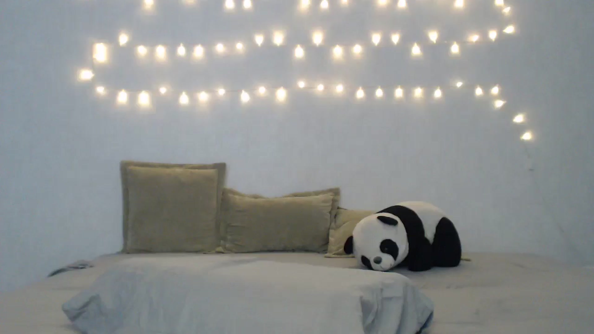 Gallery image thumbnail from Kylie_X's myfreecams stream on, 03/13/2024, 08:13 image 19 of 20