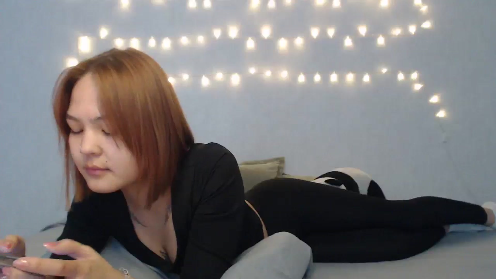 Gallery image thumbnail from Kylie_X's myfreecams stream on, 03/13/2024, 08:13 image 6 of 20