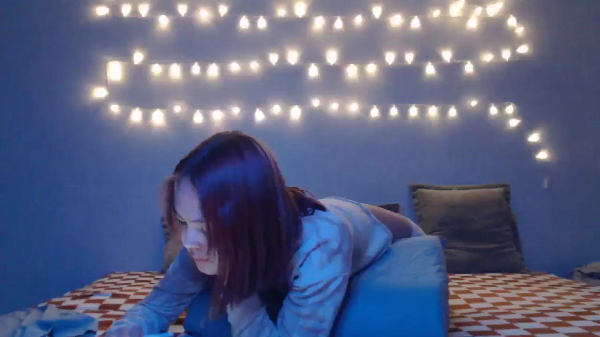Gallery image thumbnail from Kylie_X's myfreecams stream on, 03/16/2024, 17:46 image 16 of 20