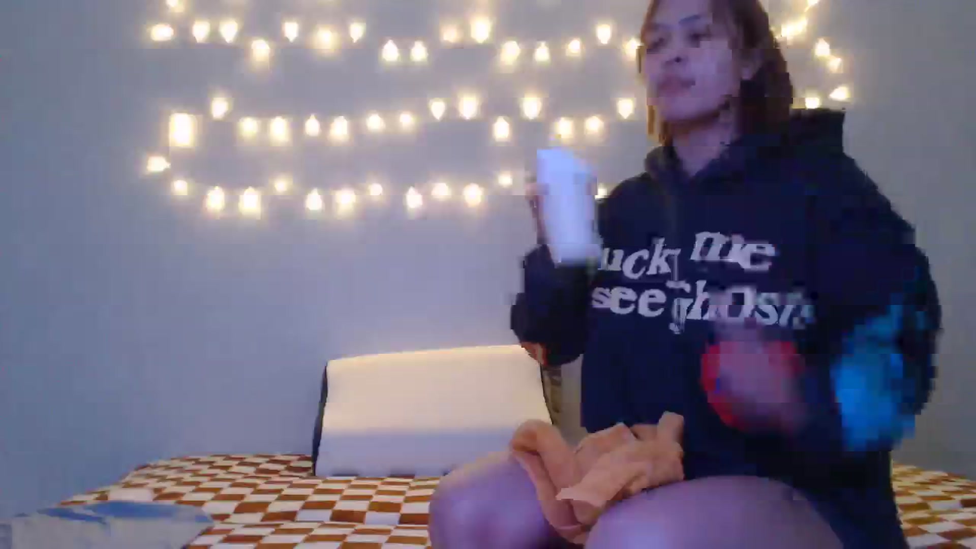 Gallery image thumbnail from Kylie_X's myfreecams stream on, 03/19/2024, 15:00 image 20 of 20