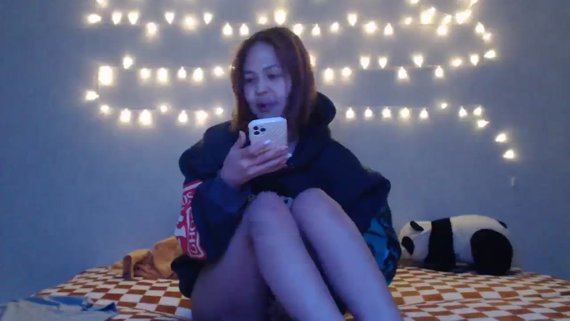 Gallery image thumbnail from Kylie_X's myfreecams stream on, 03/19/2024, 15:39 image 10 of 20