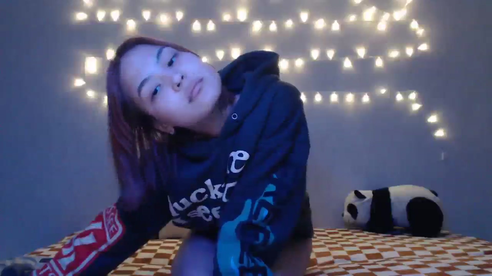 Gallery image thumbnail from Kylie_X's myfreecams stream on, 03/19/2024, 15:39 image 15 of 20