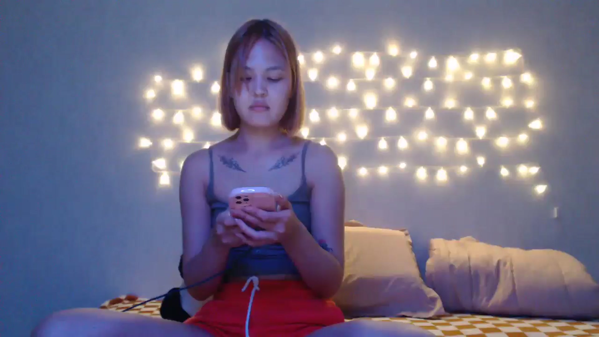 Gallery image thumbnail from Kylie_X's myfreecams stream on, 06/30/2024, 17:07 image 7 of 20