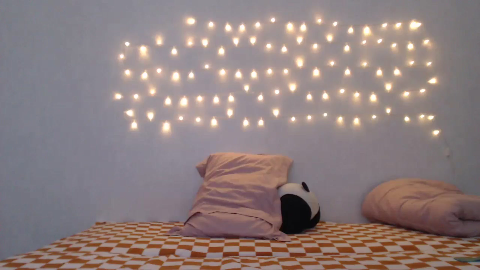 Gallery image thumbnail from Kylie_X's myfreecams stream on, 07/01/2024, 12:44 image 6 of 20
