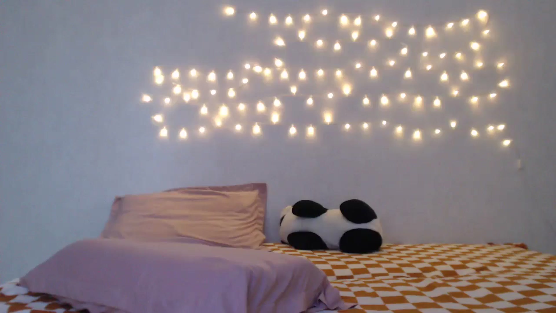 Gallery image thumbnail from Kylie_X's myfreecams stream on, 08/30/2024, 12:11 image 8 of 20