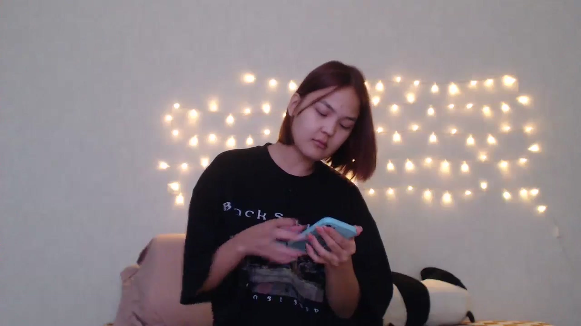 Gallery image thumbnail from Kylie_X's myfreecams stream on, 09/02/2024, 12:33 image 16 of 20