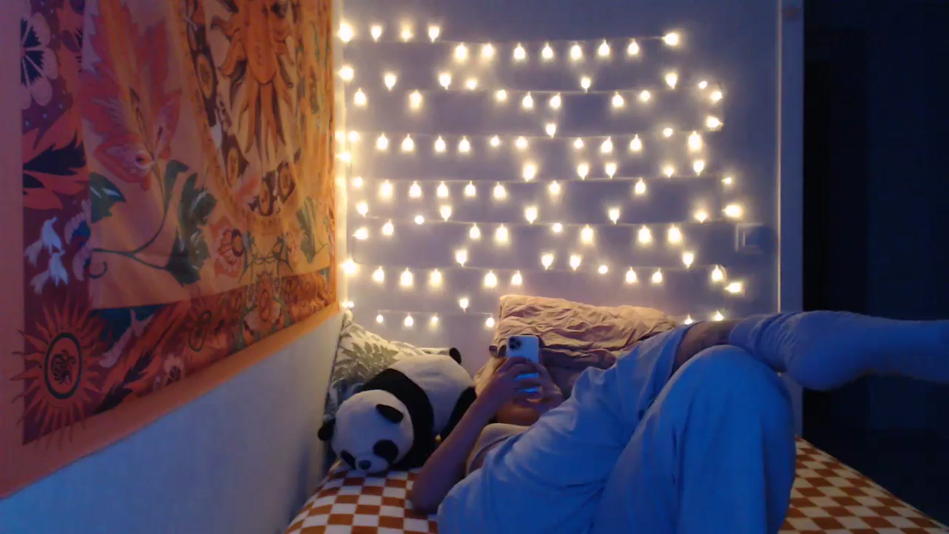 Gallery image thumbnail from Kylie_X's myfreecams stream on, 12/16/2024, 13:42 image 2 of 20