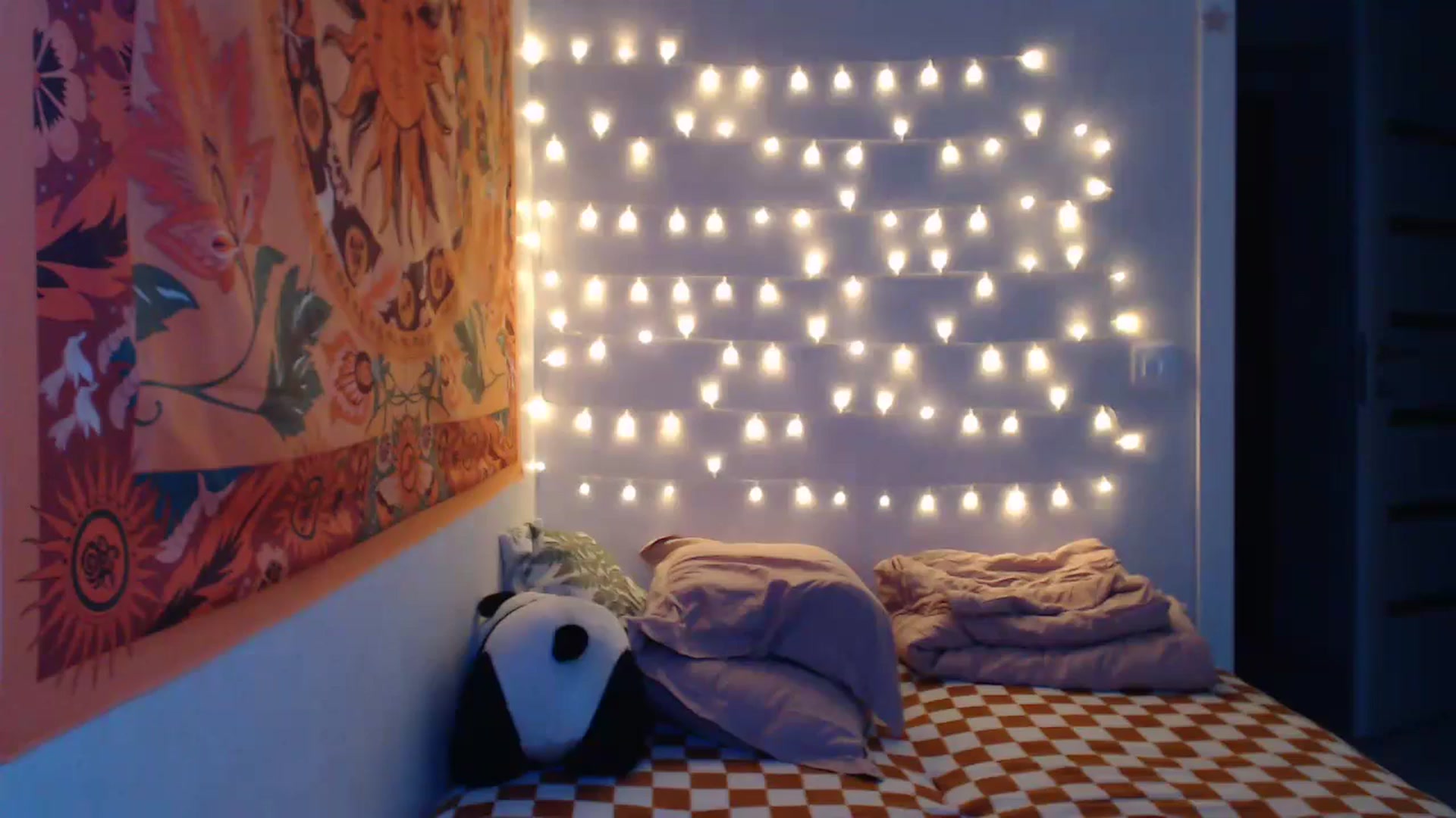 Gallery image thumbnail from Kylie_X's myfreecams stream on, 12/17/2024, 11:15 image 8 of 20
