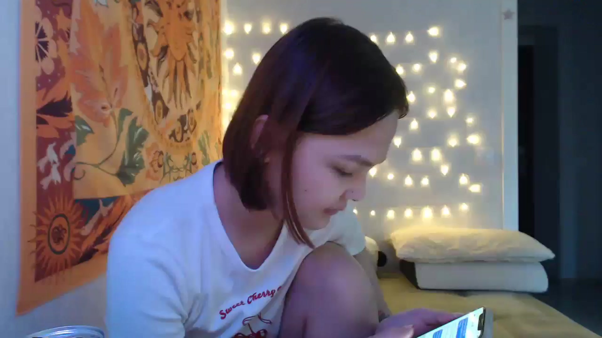 Gallery image thumbnail from Kylie_X's myfreecams stream on, 12/20/2024, 10:06 image 9 of 20
