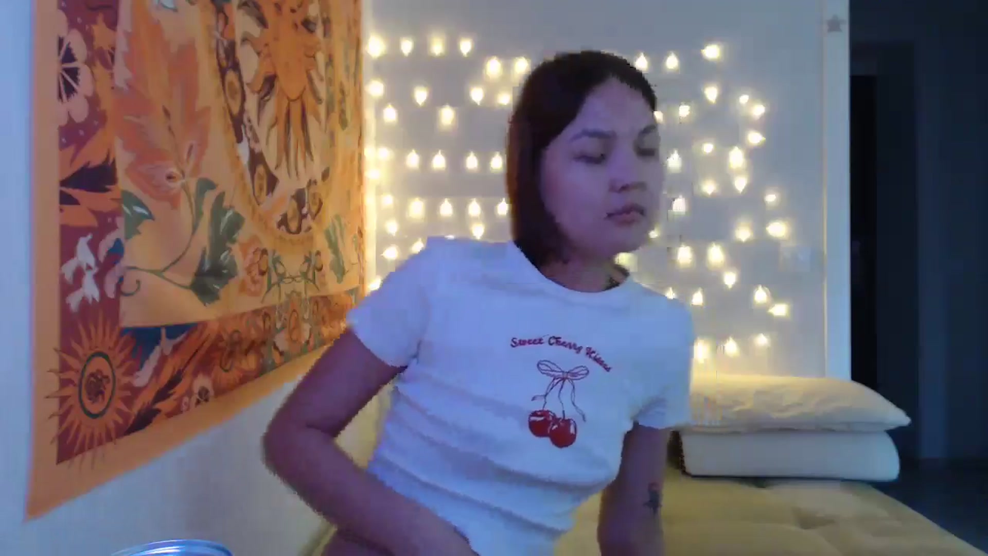 Gallery image thumbnail from Kylie_X's myfreecams stream on, 12/20/2024, 10:06 image 12 of 20