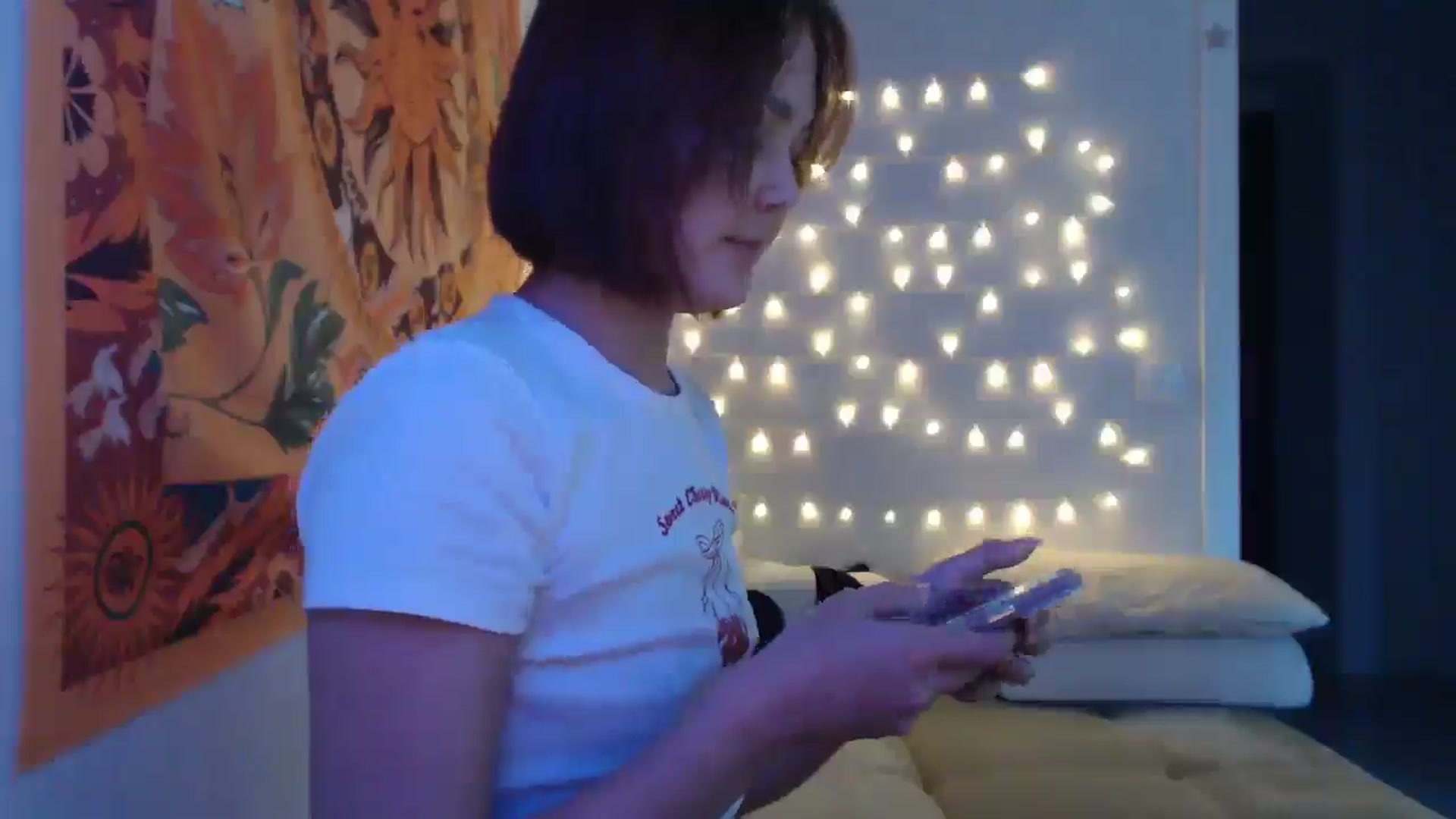 Gallery image thumbnail from Kylie_X's myfreecams stream on, 12/20/2024, 10:19 image 4 of 20