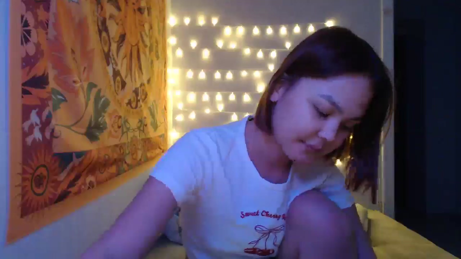 Gallery image thumbnail from Kylie_X's myfreecams stream on, 12/20/2024, 13:31 image 7 of 20