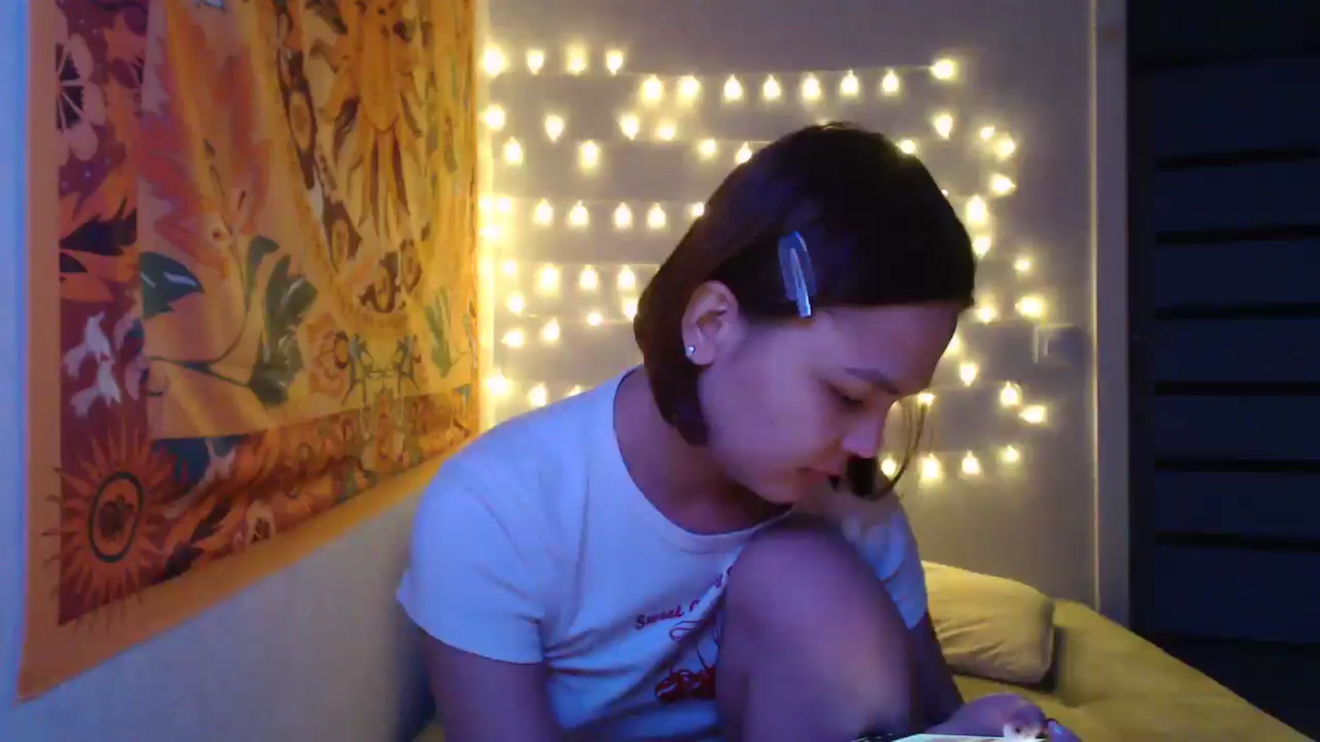 Gallery image thumbnail from Kylie_X's myfreecams stream on, 12/20/2024, 15:51 image 18 of 20