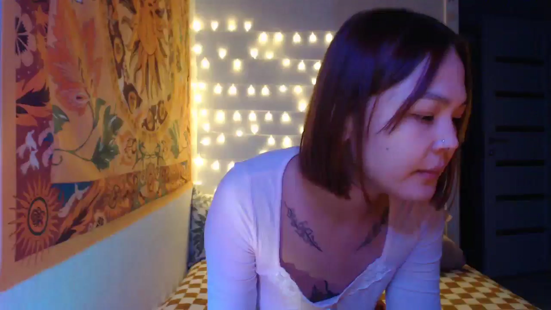 Gallery image thumbnail from Kylie_X's myfreecams stream on, 12/24/2024, 16:15 image 19 of 20