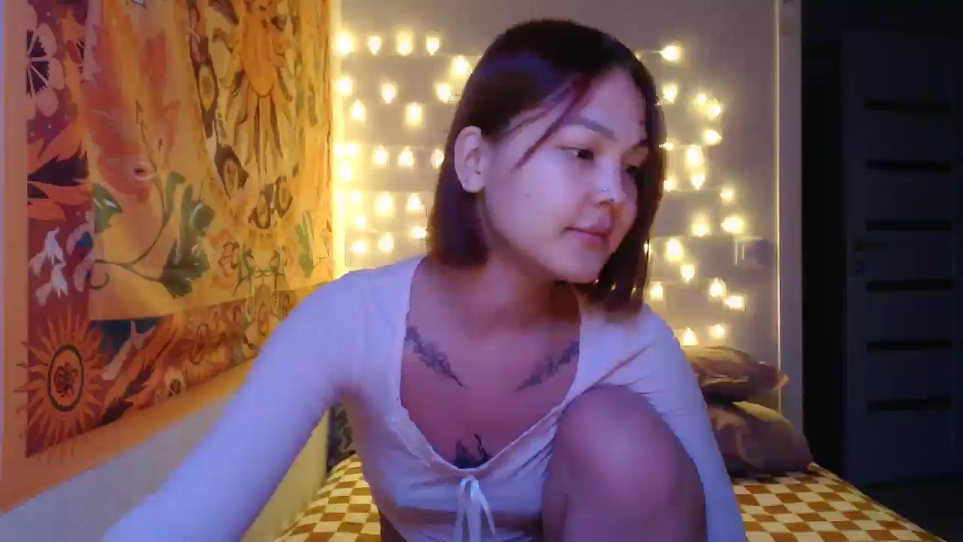 Gallery image thumbnail from Kylie_X's myfreecams stream on, 12/24/2024, 16:15 image 2 of 20