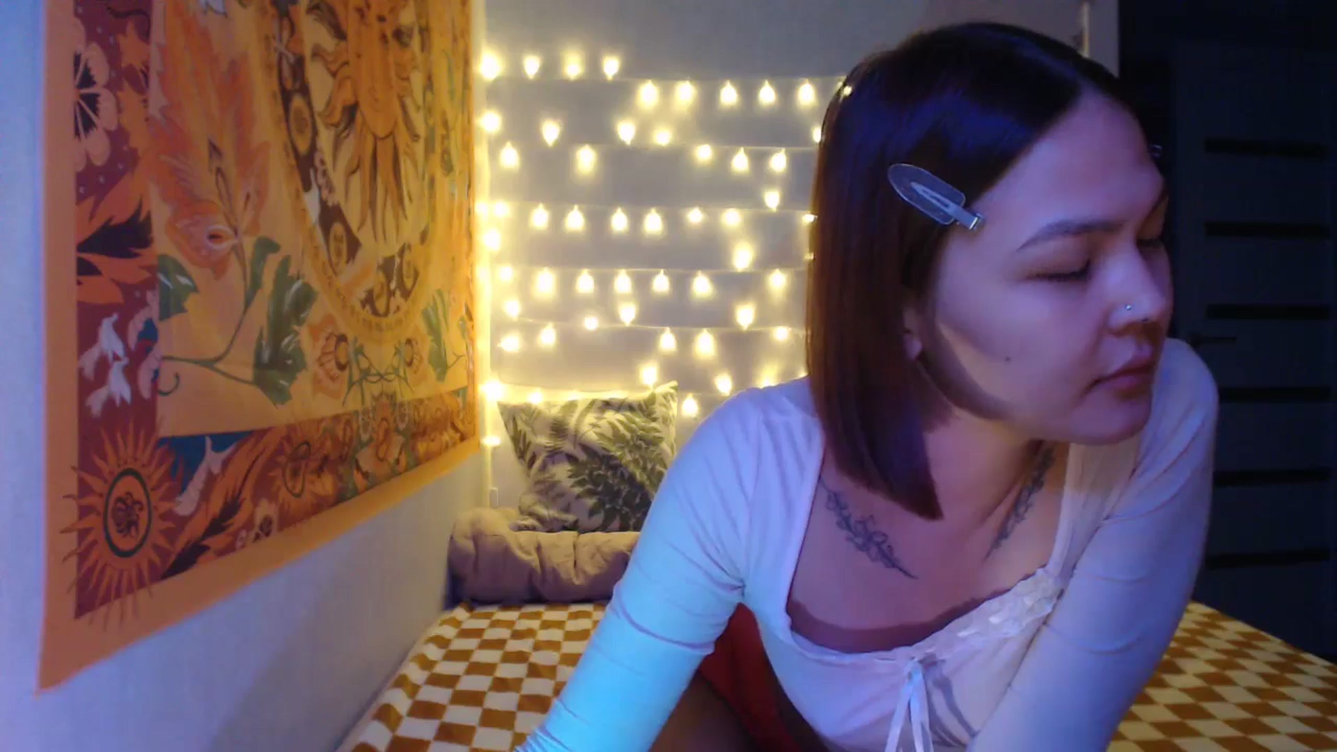 Gallery image thumbnail from Kylie_X's myfreecams stream on, 12/25/2024, 14:29 image 6 of 20