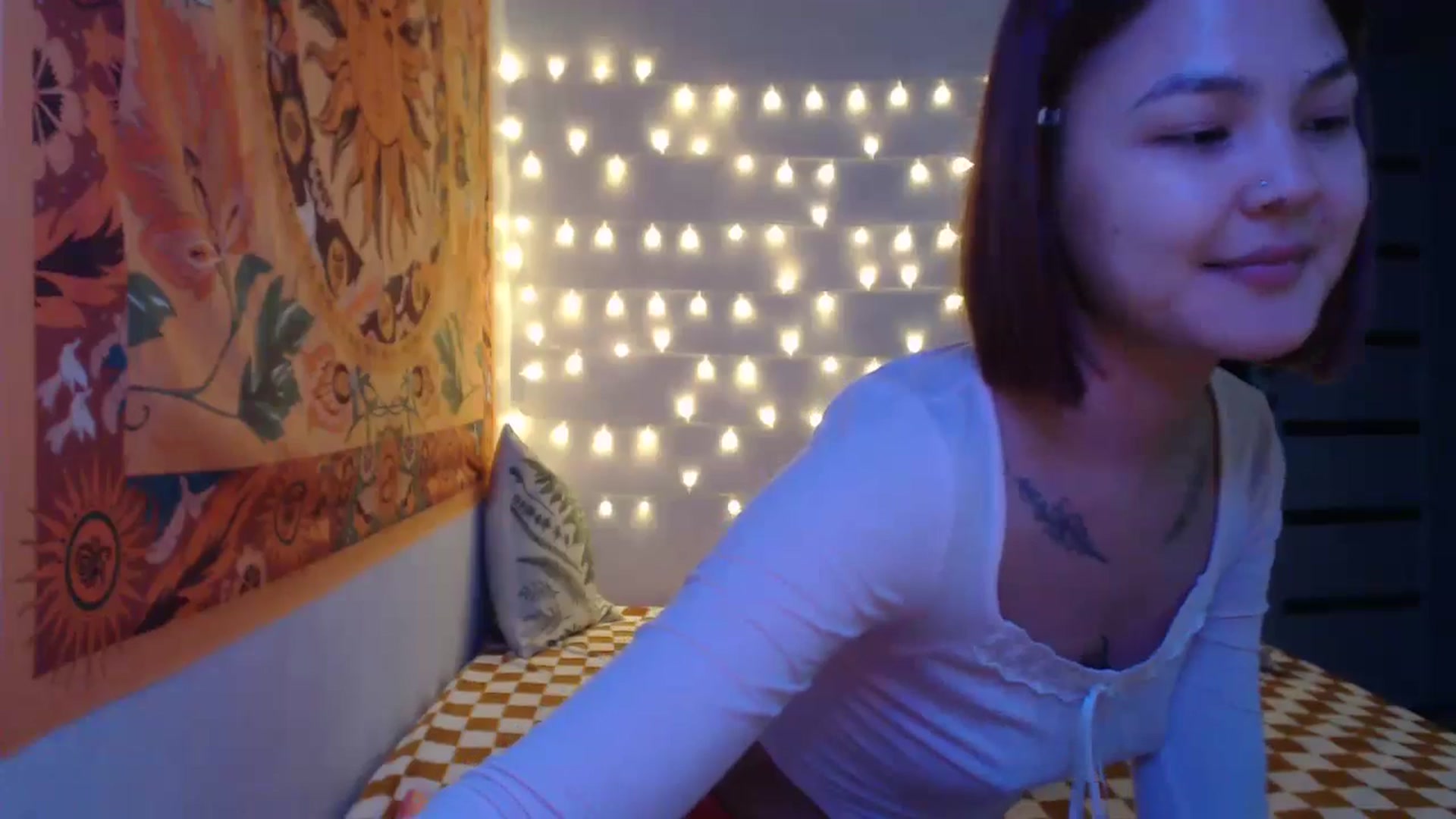 Gallery image thumbnail from Kylie_X's myfreecams stream on, 01/03/2025, 11:25 image 17 of 20