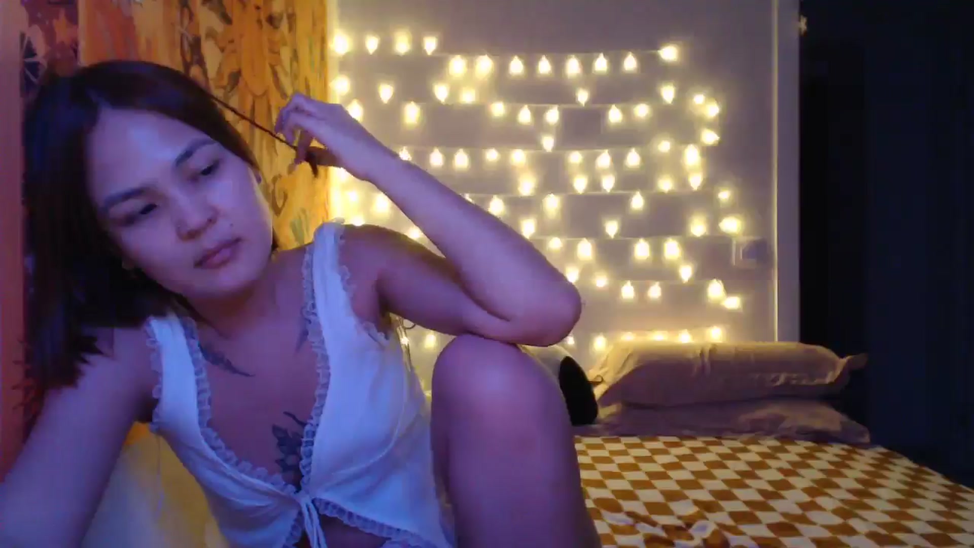 Gallery image thumbnail from Kylie_X's myfreecams stream on, 01/03/2025, 15:20 image 20 of 20