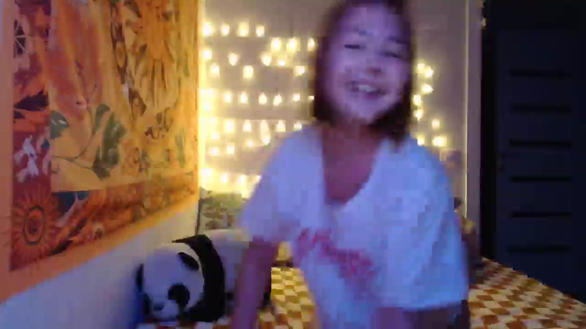 Gallery image thumbnail from Kylie_X's myfreecams stream on, 01/04/2025, 17:25 image 19 of 20