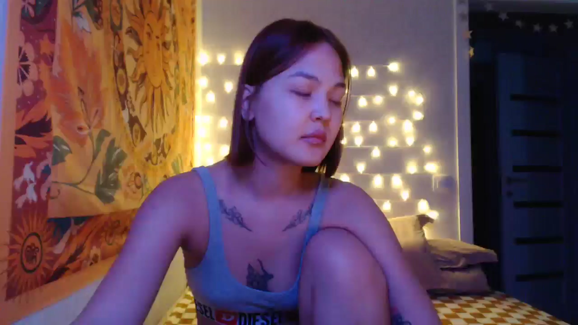 Gallery image thumbnail from Kylie_X's myfreecams stream on, 01/12/2025, 11:11 image 13 of 20