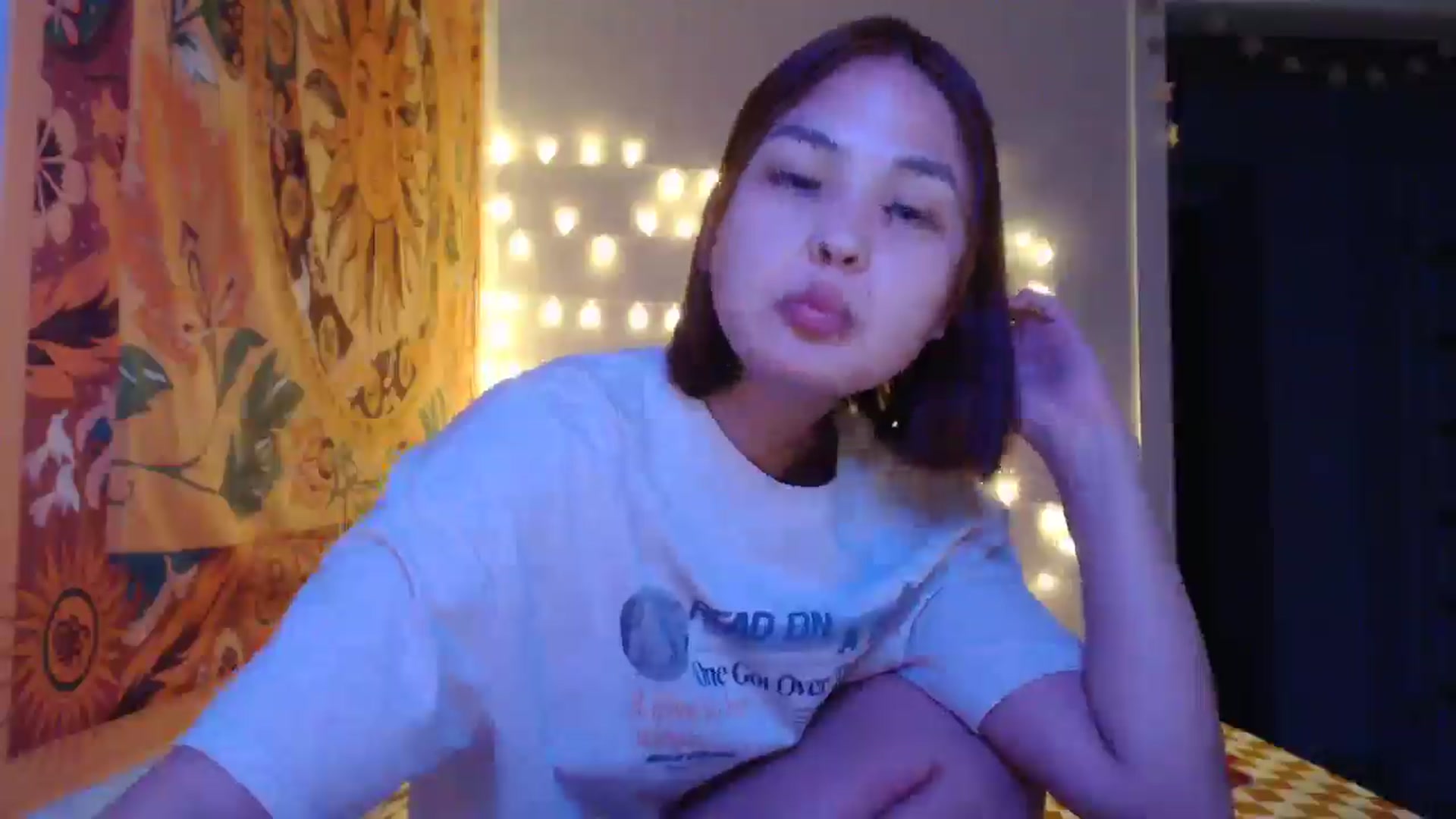 Gallery image thumbnail from Kylie_X's myfreecams stream on, 01/13/2025, 15:10 image 16 of 20