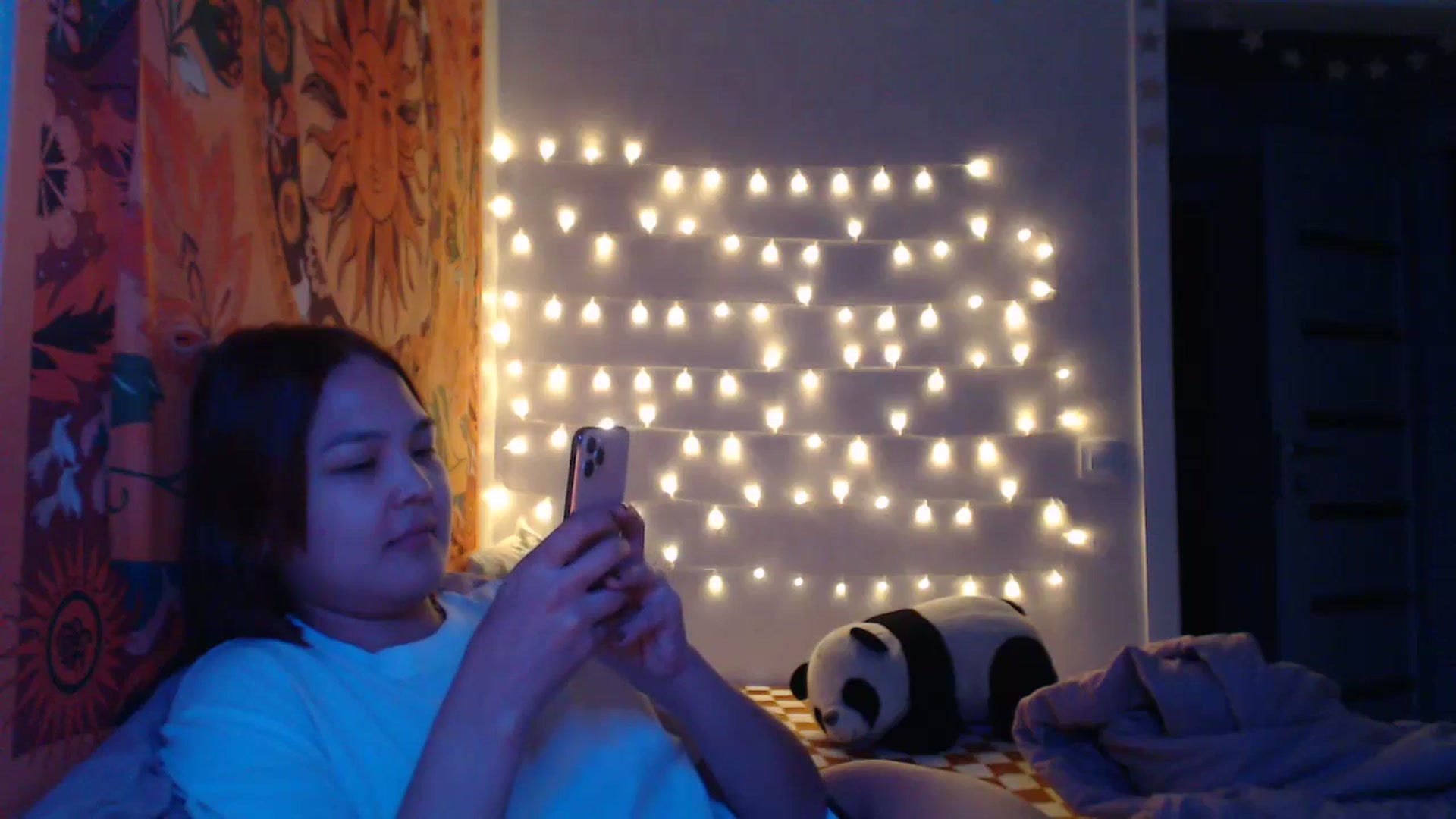 Gallery image thumbnail from Kylie_X's myfreecams stream on, 01/15/2025, 19:42 image 15 of 20