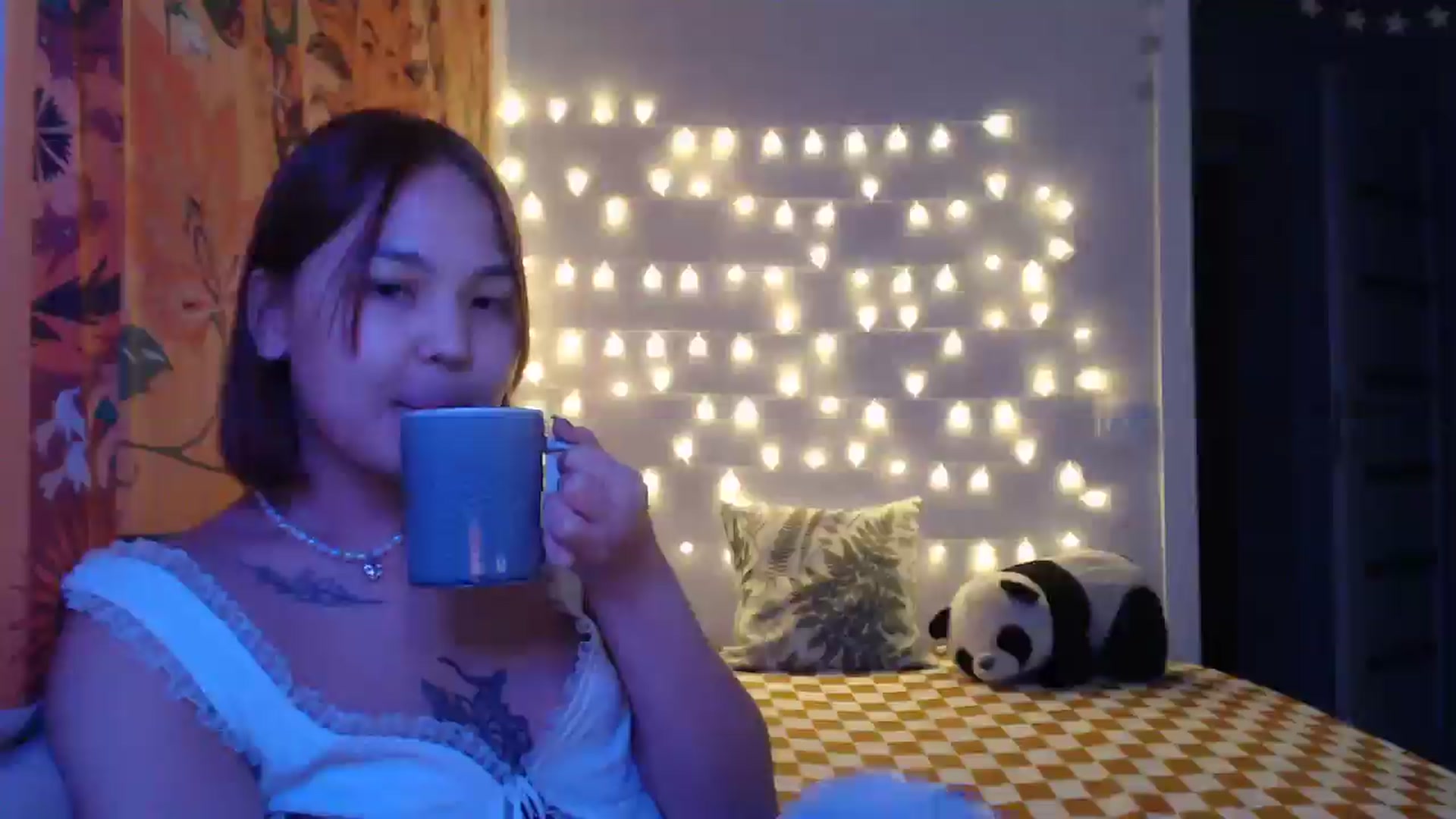 Gallery image thumbnail from Kylie_X's myfreecams stream on, 01/24/2025, 14:03 image 4 of 20