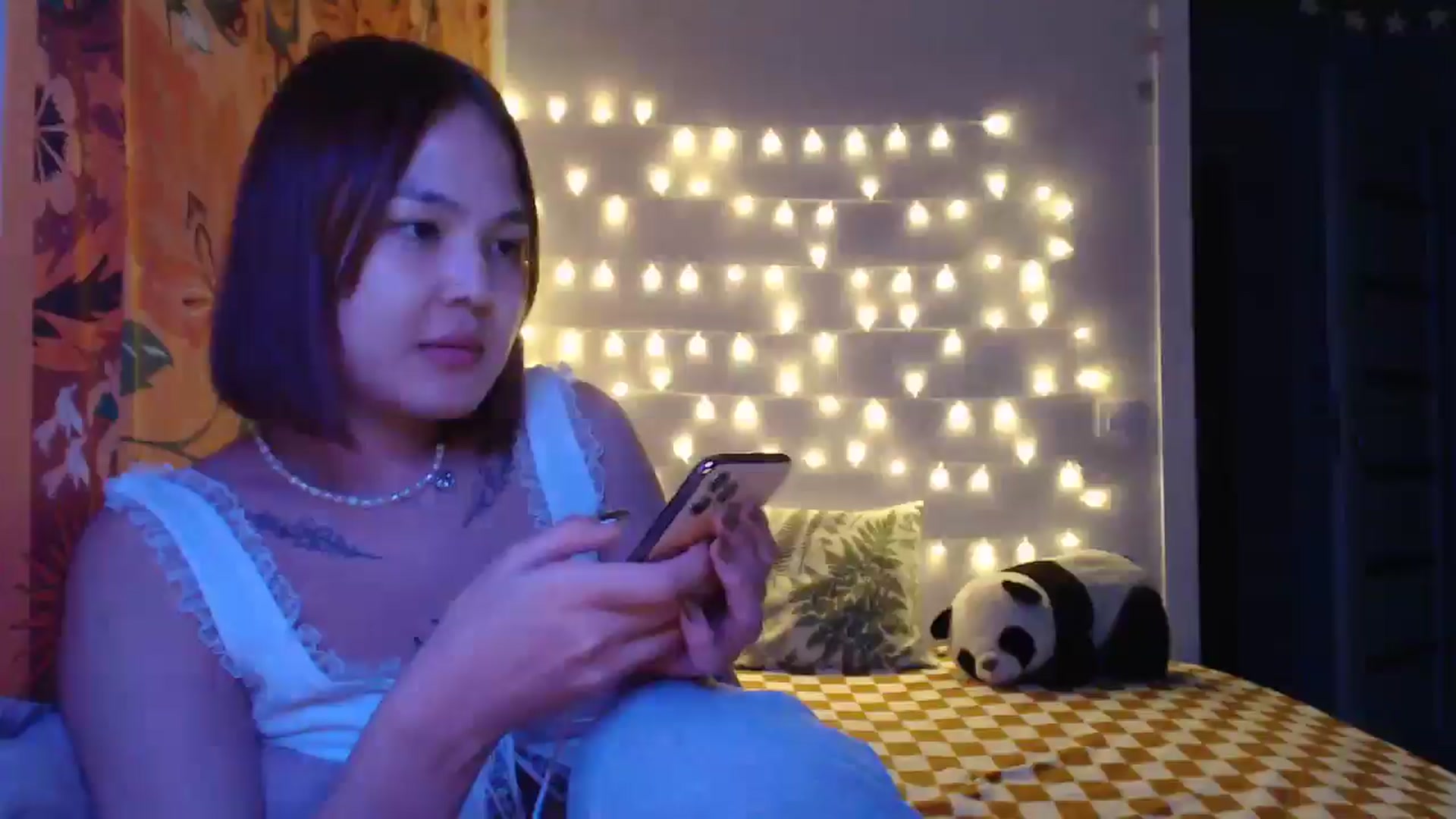 Gallery image thumbnail from Kylie_X's myfreecams stream on, 01/24/2025, 14:40 image 1 of 20