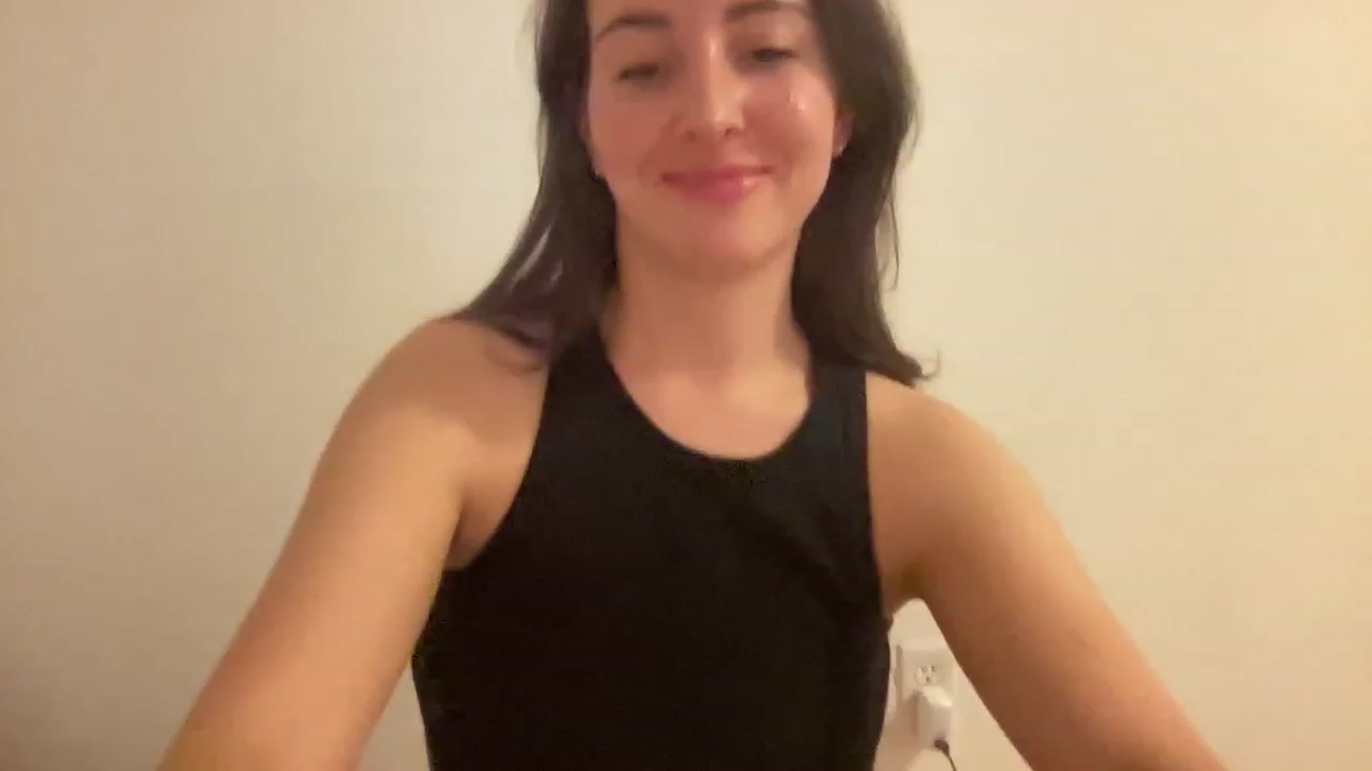 Gallery image thumbnail from Kyliekent's myfreecams stream on, 07/31/2023, 03:02 image 19 of 20