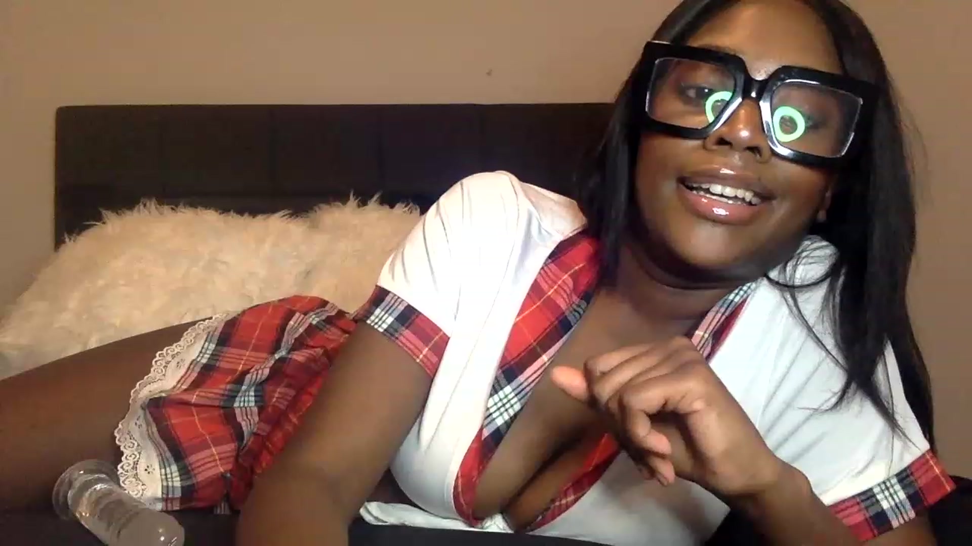 Gallery image thumbnail from Kyllalove's myfreecams stream on, 01/18/2023, 04:13 image 14 of 20