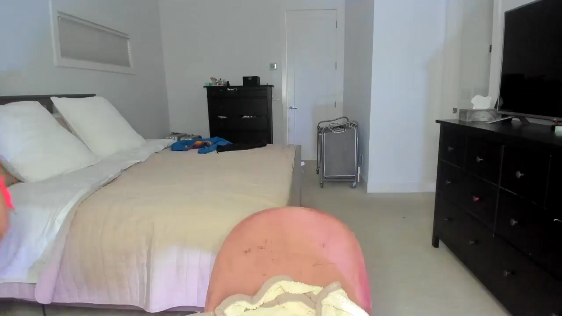 Gallery image thumbnail from Kymmmy's myfreecams stream on, 05/16/2024, 18:56 image 2 of 20