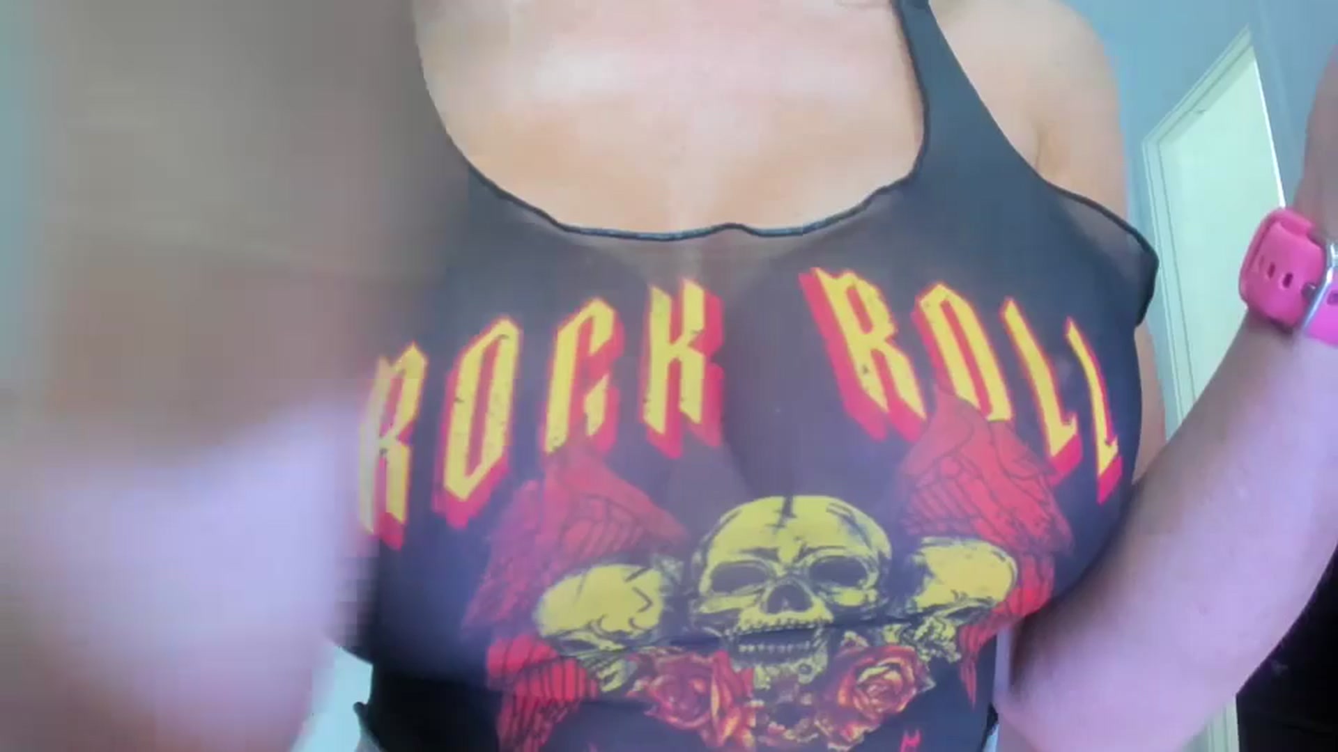 Gallery image thumbnail from Kymmmy's myfreecams stream on, 05/18/2024, 23:43 image 3 of 20
