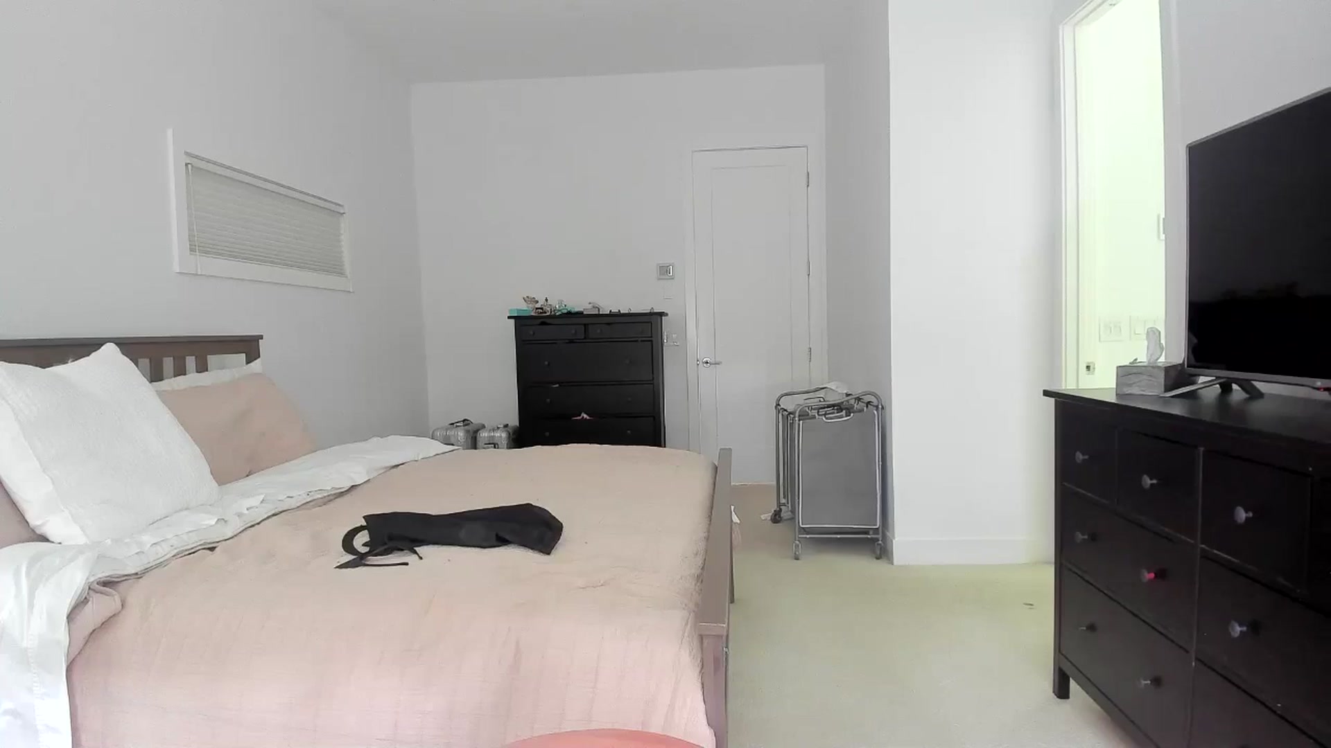 Gallery image thumbnail from Kymmmy's myfreecams stream on, 06/03/2024, 19:57 image 14 of 20