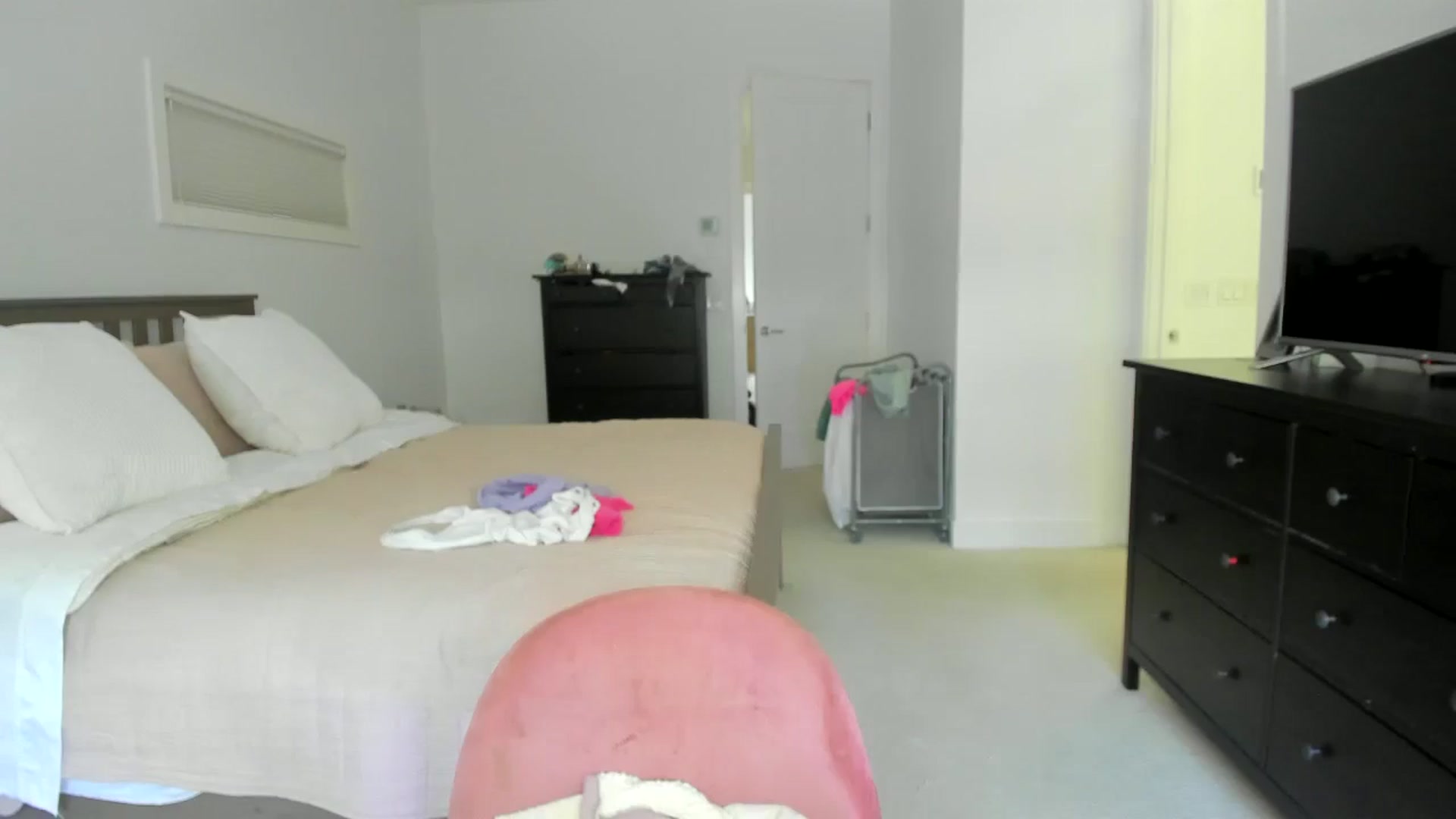 Gallery image thumbnail from Kymmmy's myfreecams stream on, 06/26/2024, 19:01 image 12 of 20