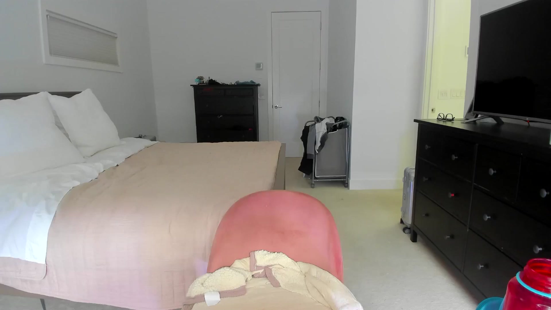 Gallery image thumbnail from Kymmmy's myfreecams stream on, 07/03/2024, 20:39 image 11 of 20