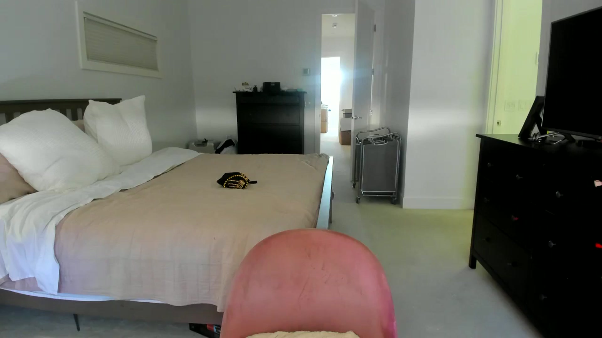 Gallery image thumbnail from Kymmmy's myfreecams stream on, 10/22/2024, 19:16 image 6 of 20