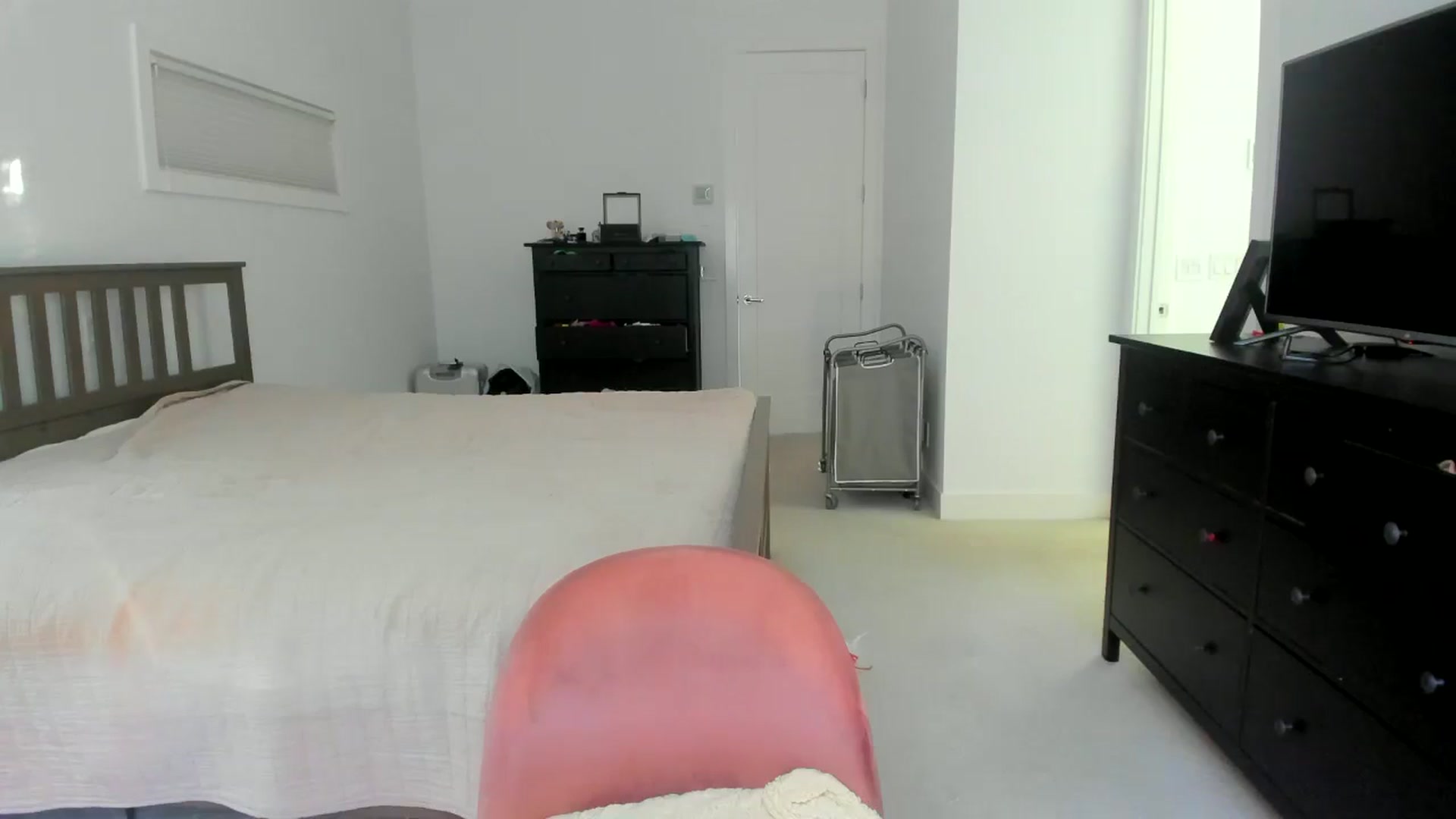 Gallery image thumbnail from Kymmmy's myfreecams stream on, 10/27/2024, 22:58 image 6 of 20