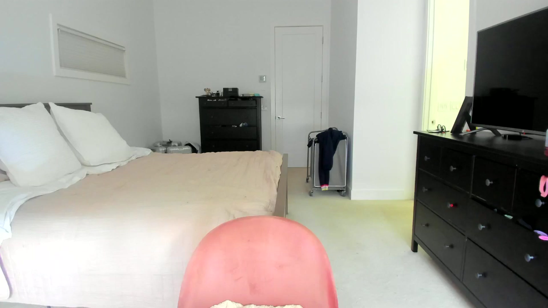 Gallery image thumbnail from Kymmmy's myfreecams stream on, 11/01/2024, 22:19 image 11 of 20