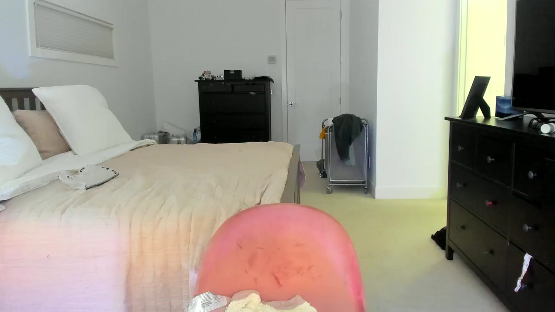 Gallery image thumbnail from Kymmmy's myfreecams stream on, 12/09/2024, 23:39 image 3 of 20