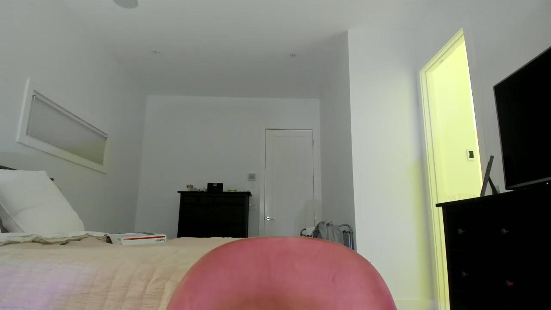 Gallery image thumbnail from Kymmmy's myfreecams stream on, 12/15/2024, 24:29 image 20 of 20