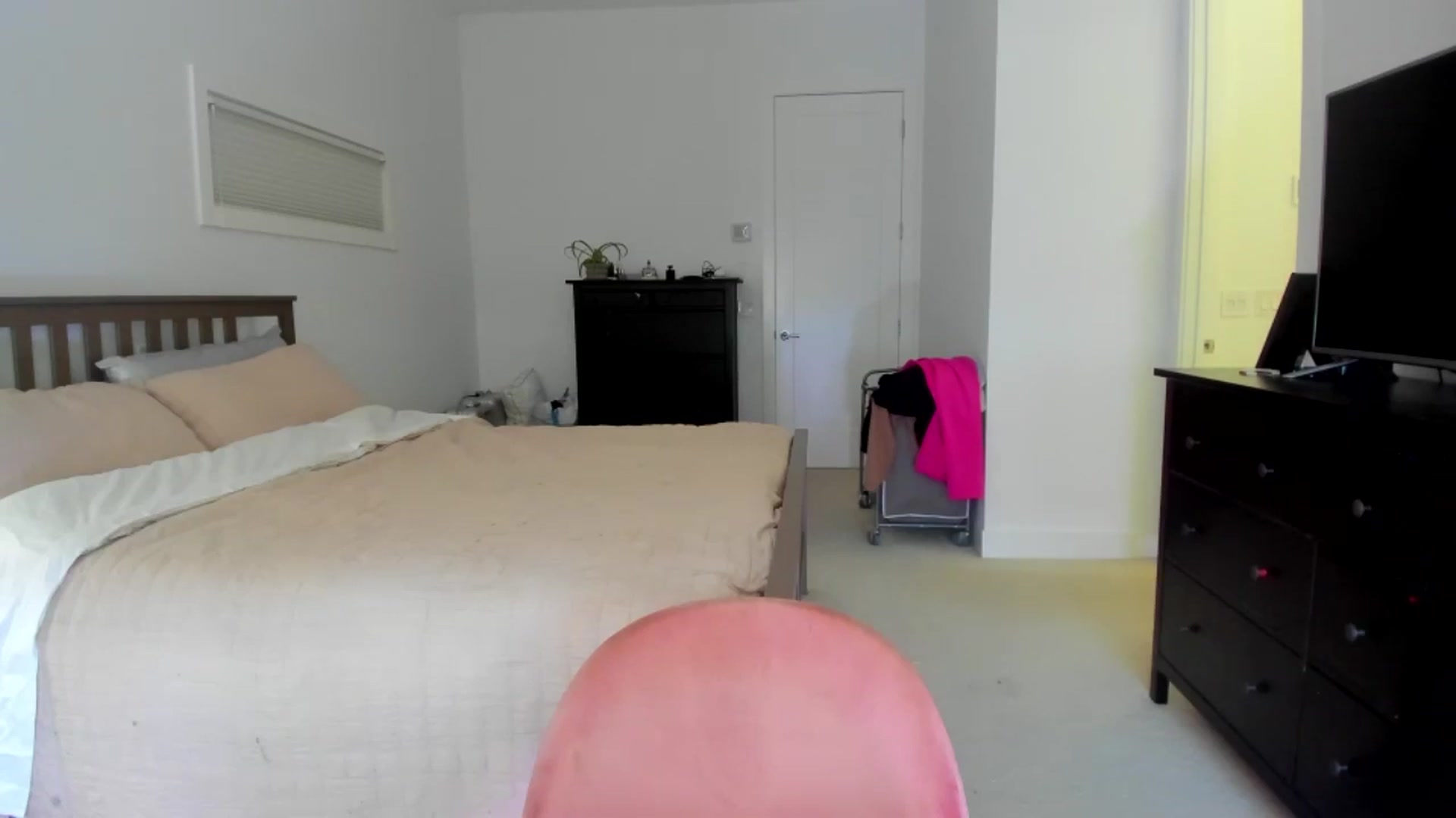 Gallery image thumbnail from Kymmmy's myfreecams stream on, 01/12/2025, 22:36 image 11 of 20