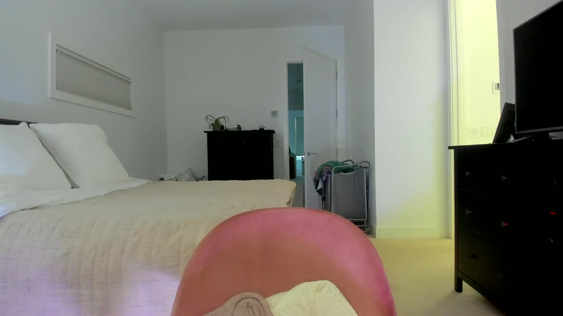 Gallery image thumbnail from Kymmmy's myfreecams stream on, 01/18/2025, 23:47 image 4 of 20