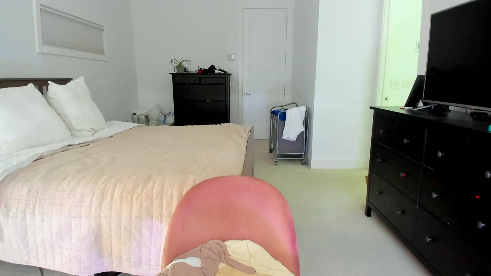 Gallery image thumbnail from Kymmmy's myfreecams stream on, 01/20/2025, 22:06 image 14 of 20