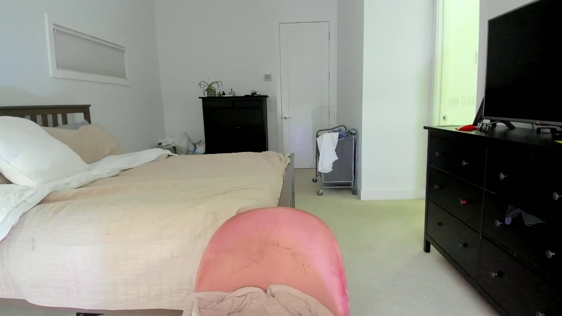 Gallery image thumbnail from Kymmmy's myfreecams stream on, 01/23/2025, 22:29 image 1 of 20